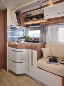 Camping Car Integraux Fleurette Discover 74ljg Cuisine