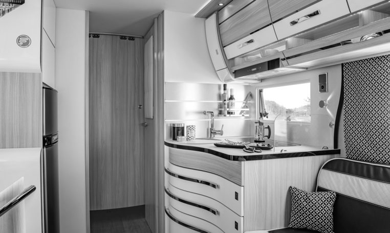 Camping Car Avec Salon Arriere Fleurette Discover 75LOFT Cuisine