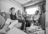 Camping Car Avec Salon Arriere Fleurette Discover 75LOFT Salon Personnage
