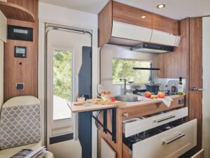 Camping Car Profile Fleurette Migrateur 60lg Cuisine