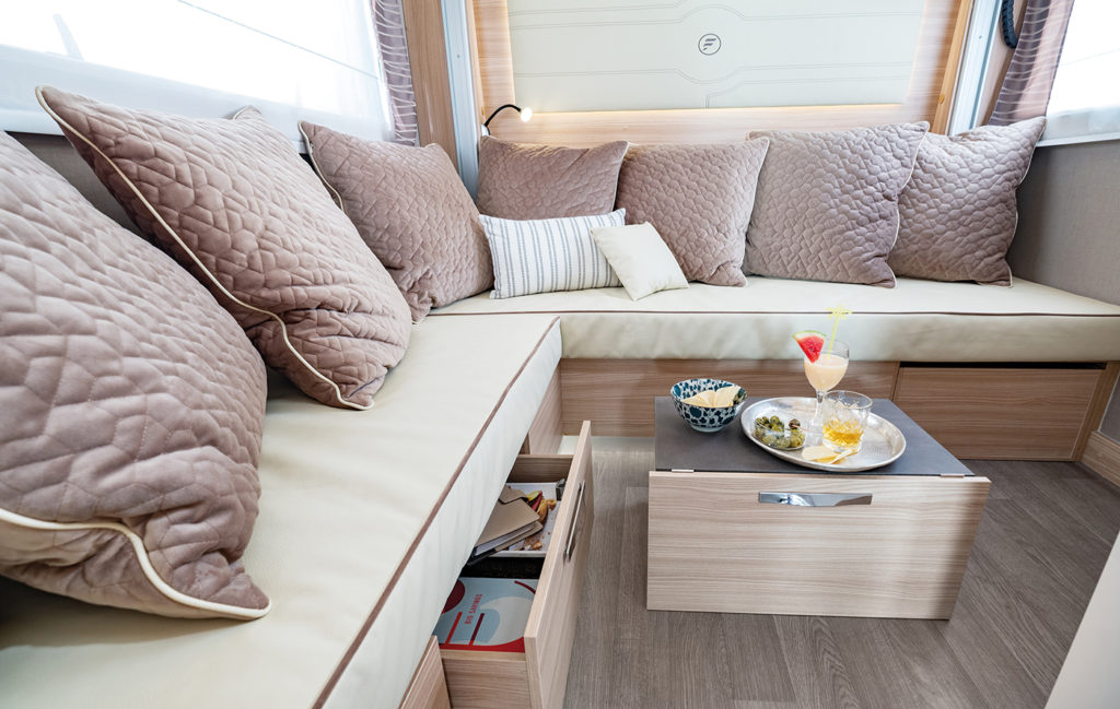 Camping Car Salon Arriere Florium Wincester 75LOFT Salon