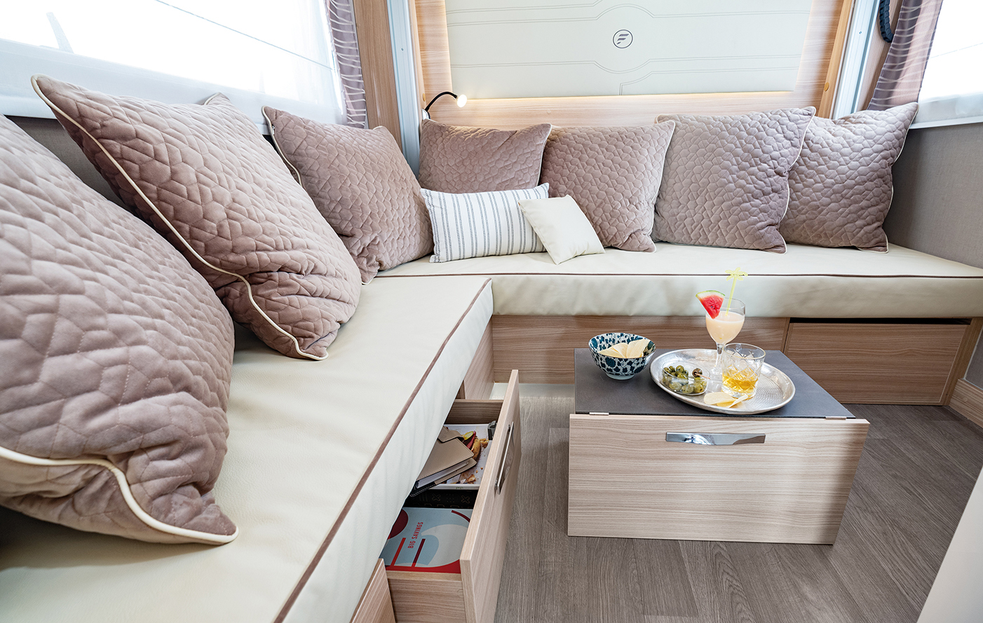 Camping Car Salon Arriere Nouveaute Florium Wincester 75