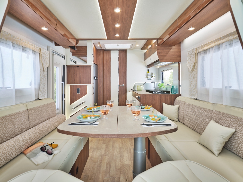 Camping Car Profile Fleurette Magister 67lo Salon